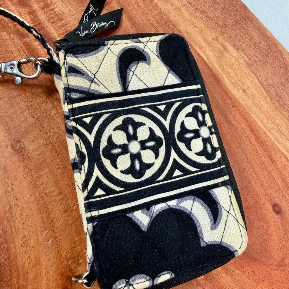 Vera Bradley Wristlet Wallet Black White Geometric Pattern‎ Zip Around Clutch
